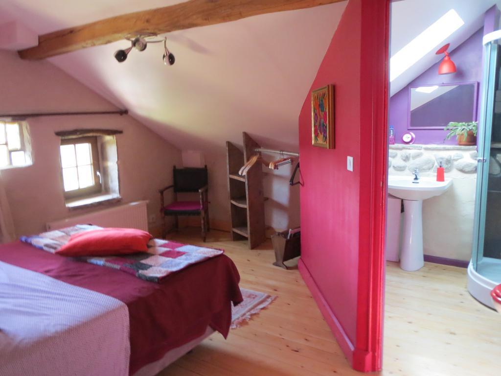 Les Grandes Fontaines Bed & Breakfast La Longine Exterior photo